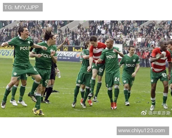 追忆绿茵传奇岁月足球老球星聚首合影定格永恒瞬间